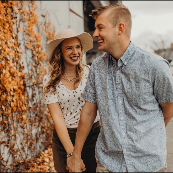 Meet your Posher, Ashley - Picture 1 of 1